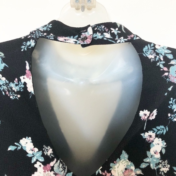 WAYF Boho Floral Black Choker Neckline Keyhole Long Sleeve Shift Dress - Picture 5 of 6